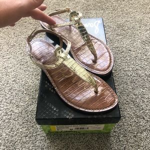 Gold Gigi thong sandals 8.5 Sam Edelman